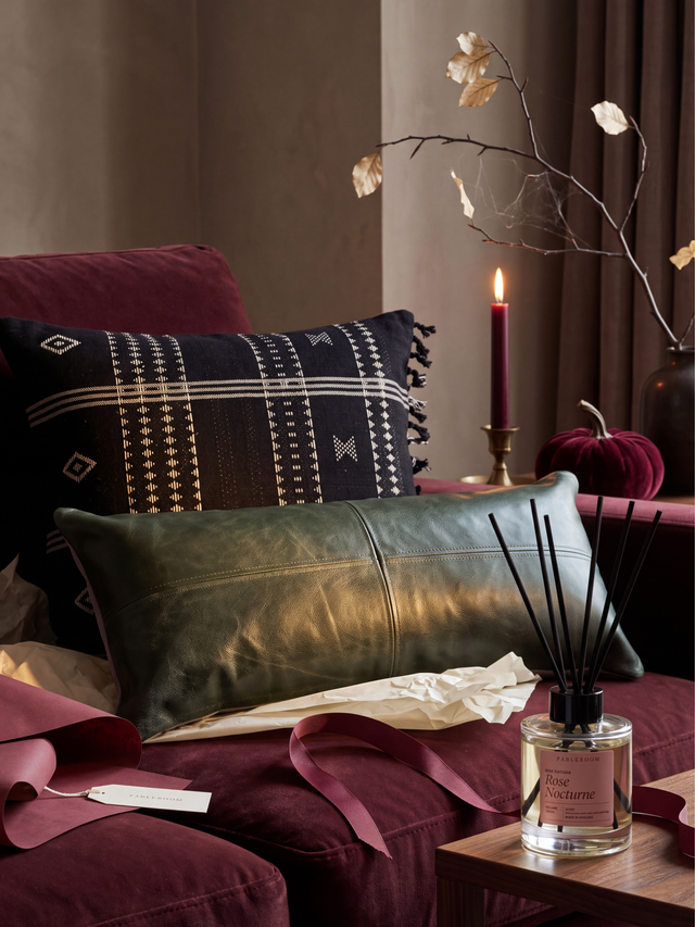 Sofa Seance