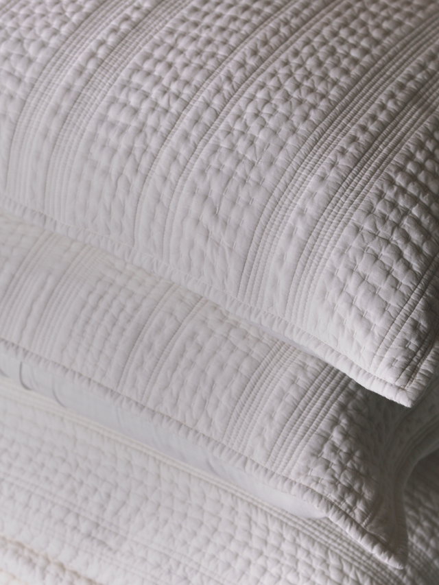 Opal Bedspread Set