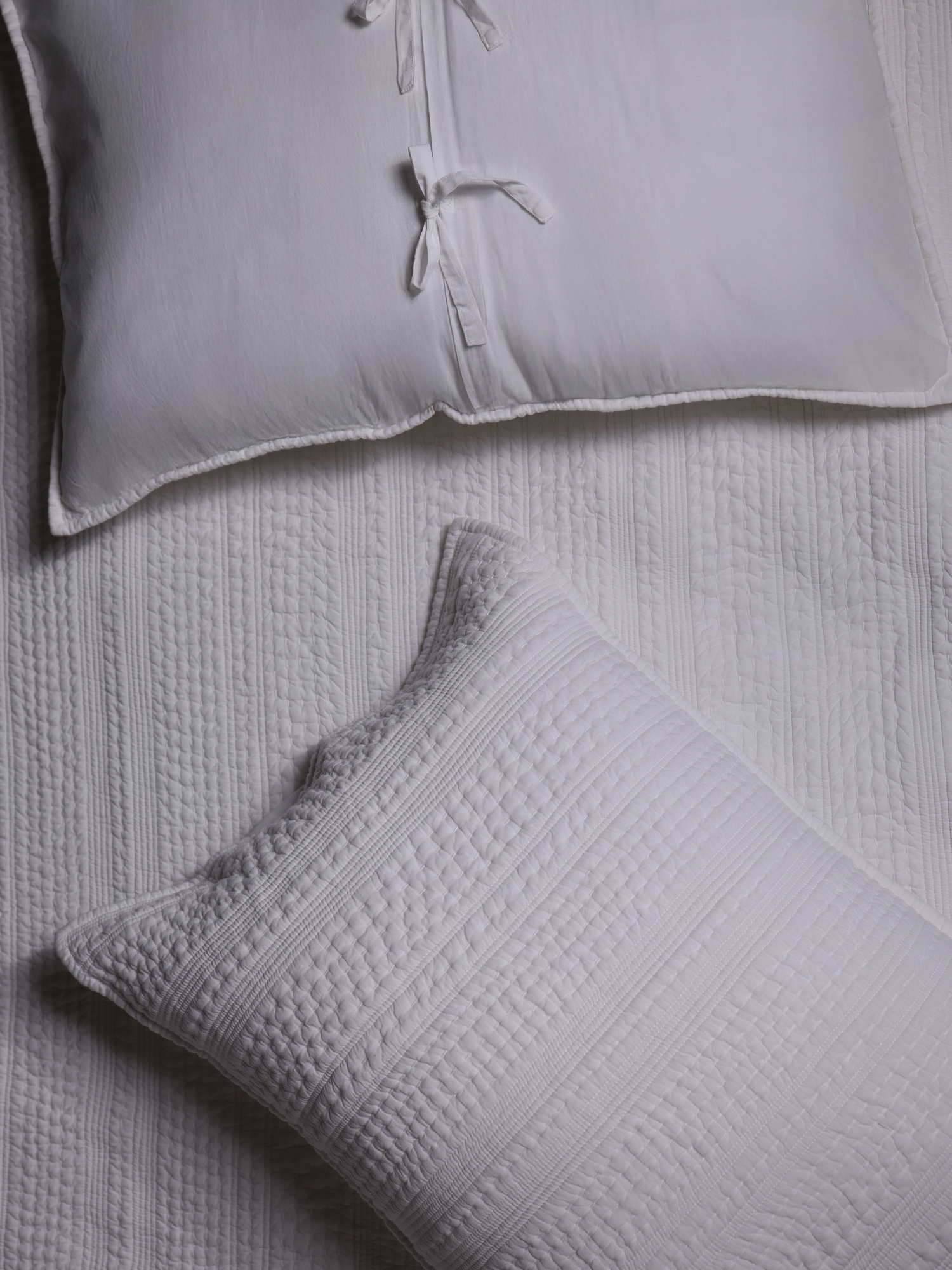 Opal Bedspread Set