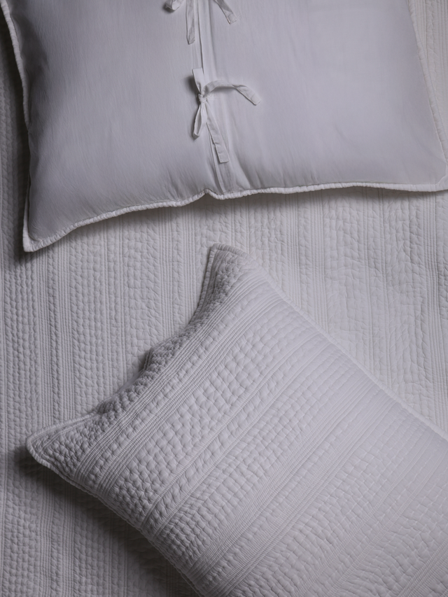 Opal Bedspread Set