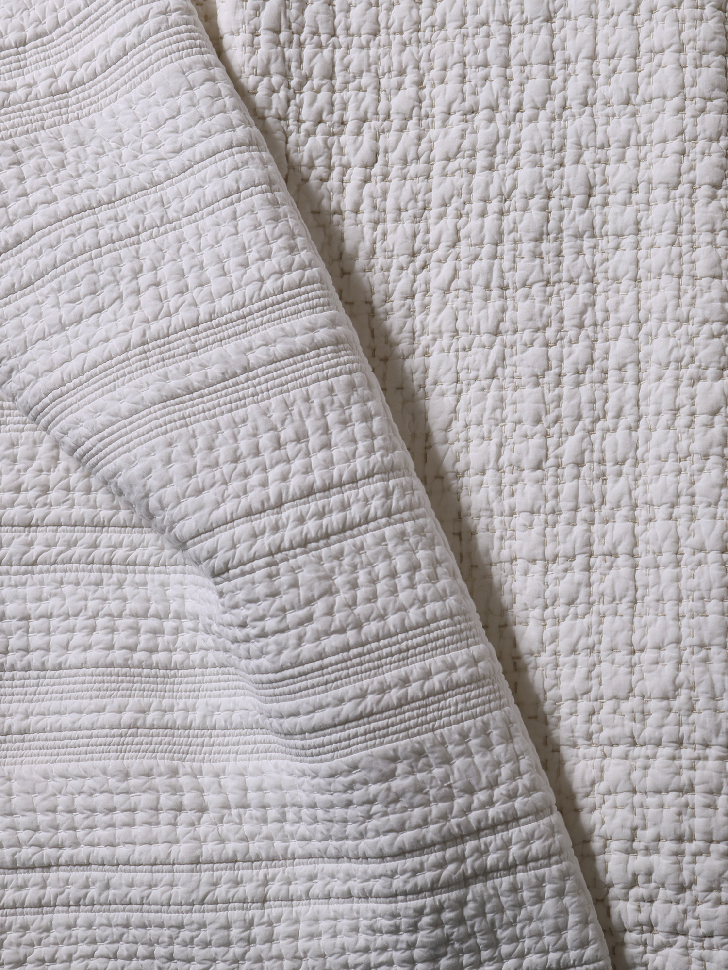 Opal Bedspread Set