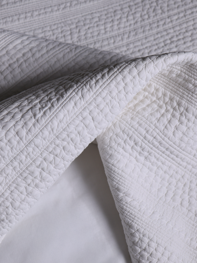 Opal Bedspread Set