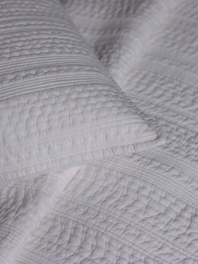 Opal Bedspread Set
