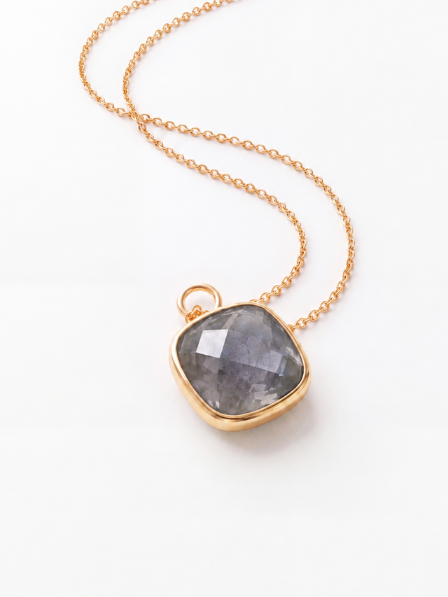 Luma Labradorite Pendant - 18k Gold Vermeil