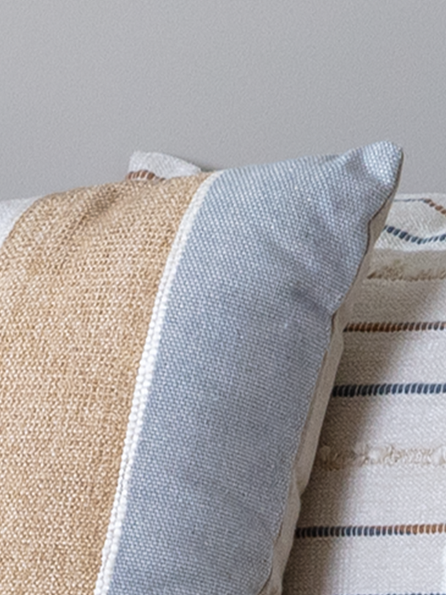 Omio Hand-woven Cushion