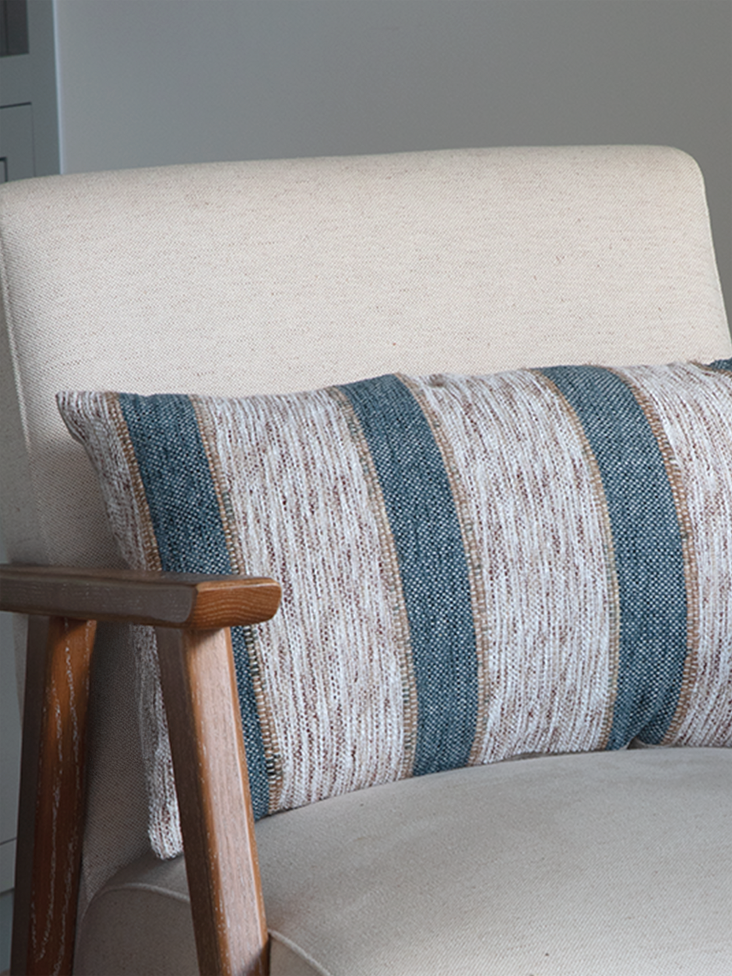 Mirooh Hand-woven Cushion