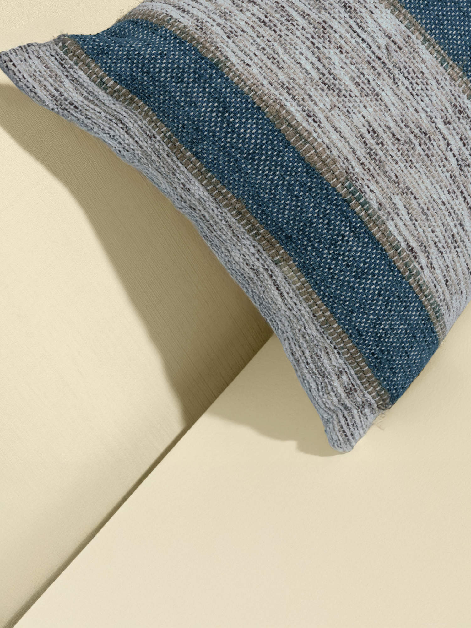 Mirooh Hand-woven Cushion