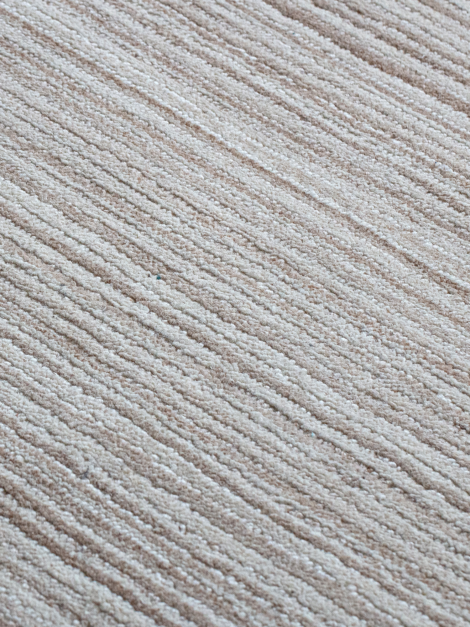 Ailany Hand-tufted Wool Rug