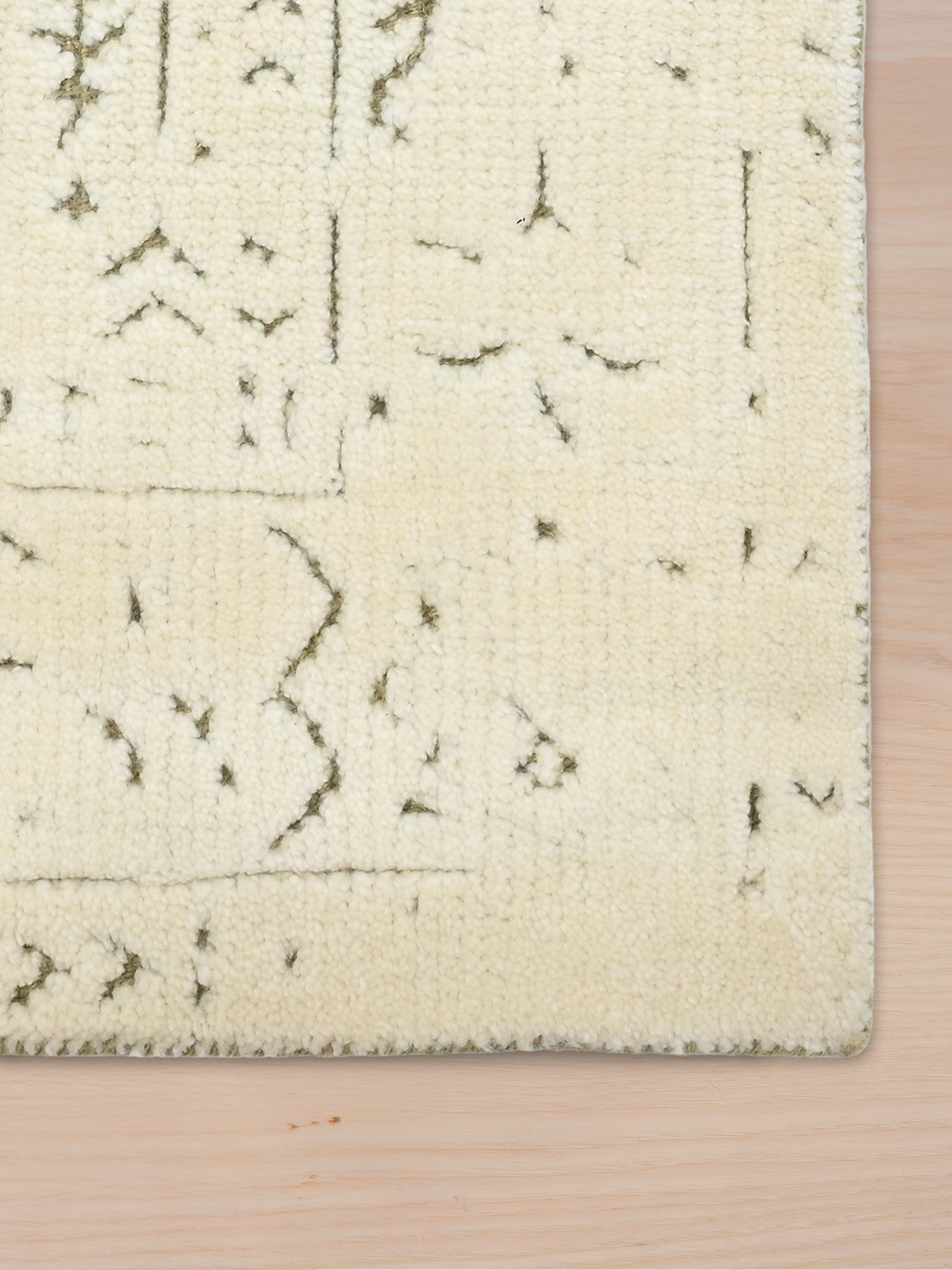 Saavi Hand-knotted Wool Rug