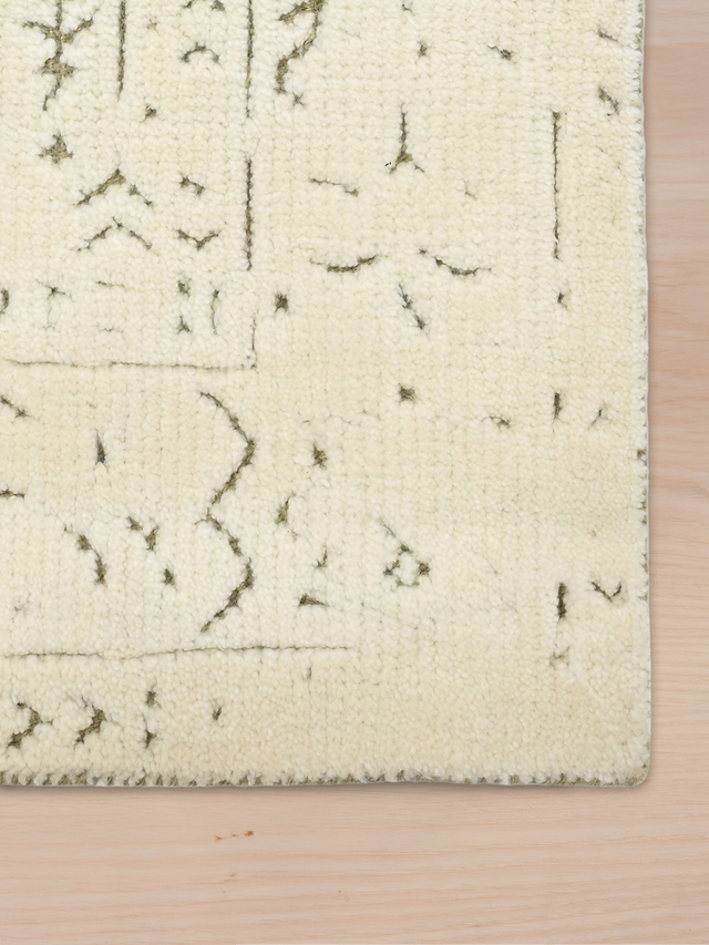 Saavi Hand-knotted Wool Rug