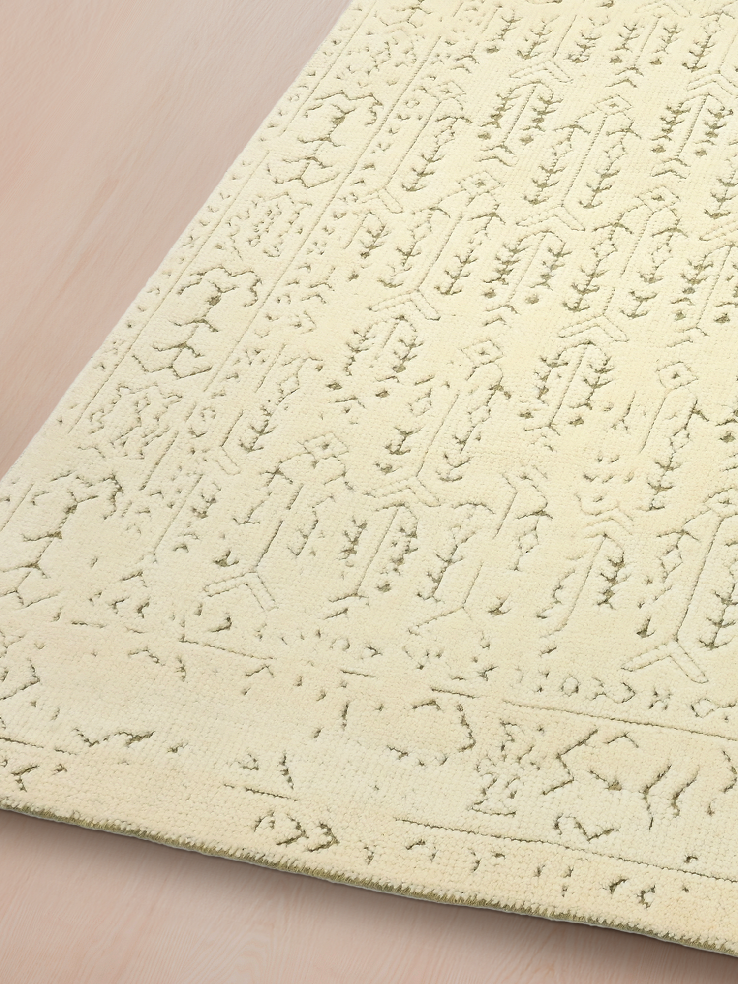 Saavi Hand-knotted Wool Rug