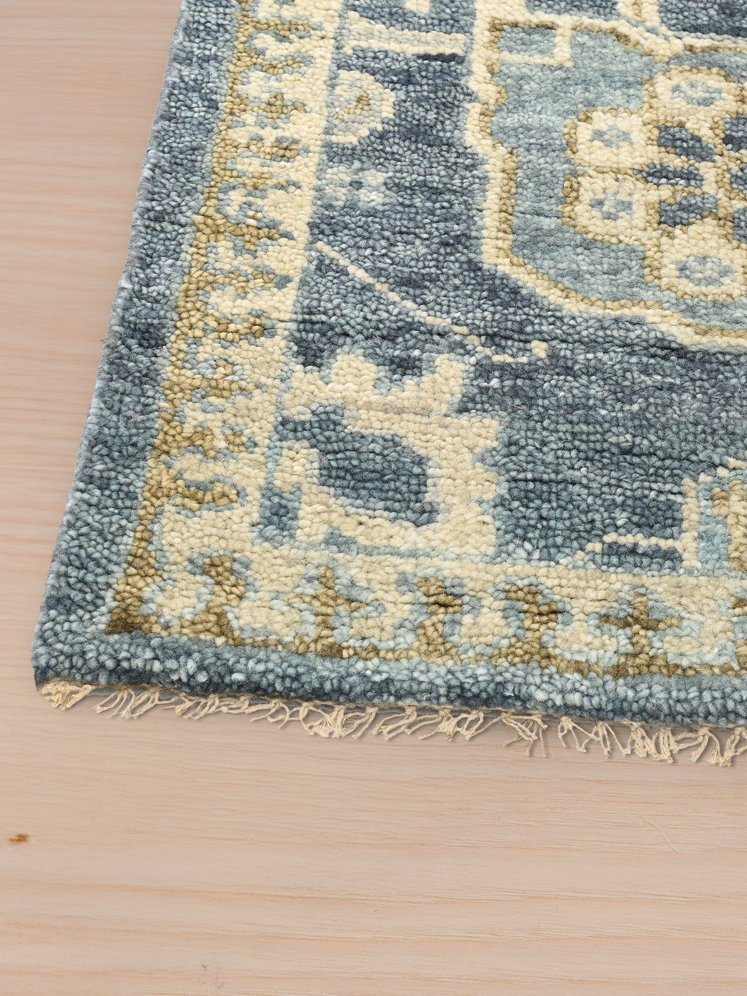 Bloomville Hand-knotted Wool Rug