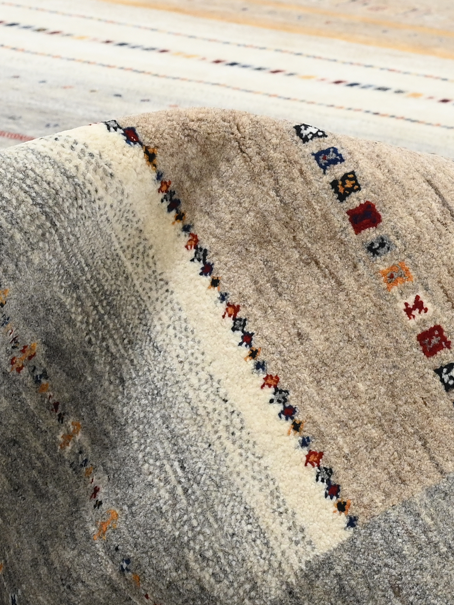 Enchanted Heritage Hand-knotted Wool Rug