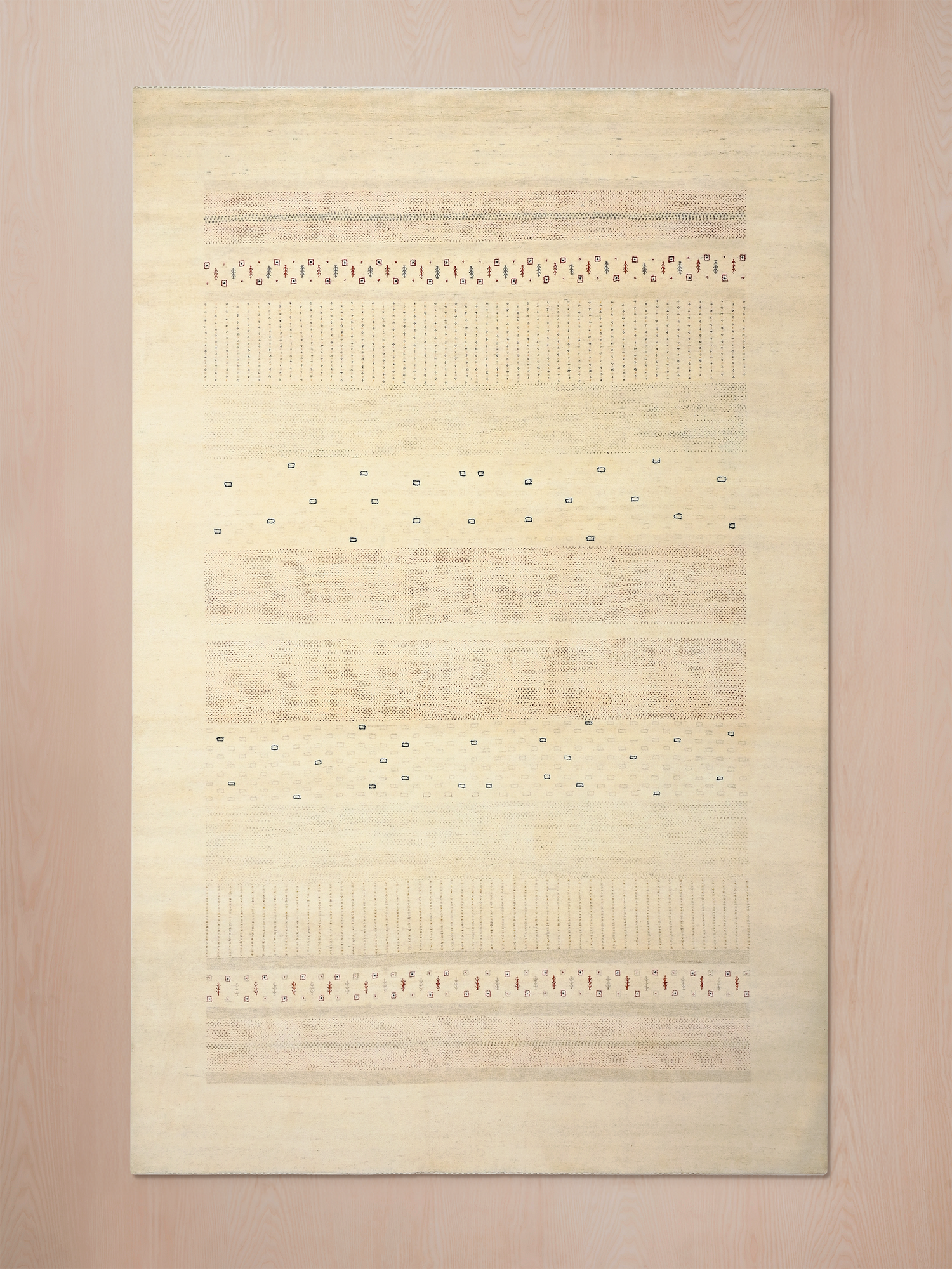 Dreamy Aura Heritage Hand-knotted Wool Rug