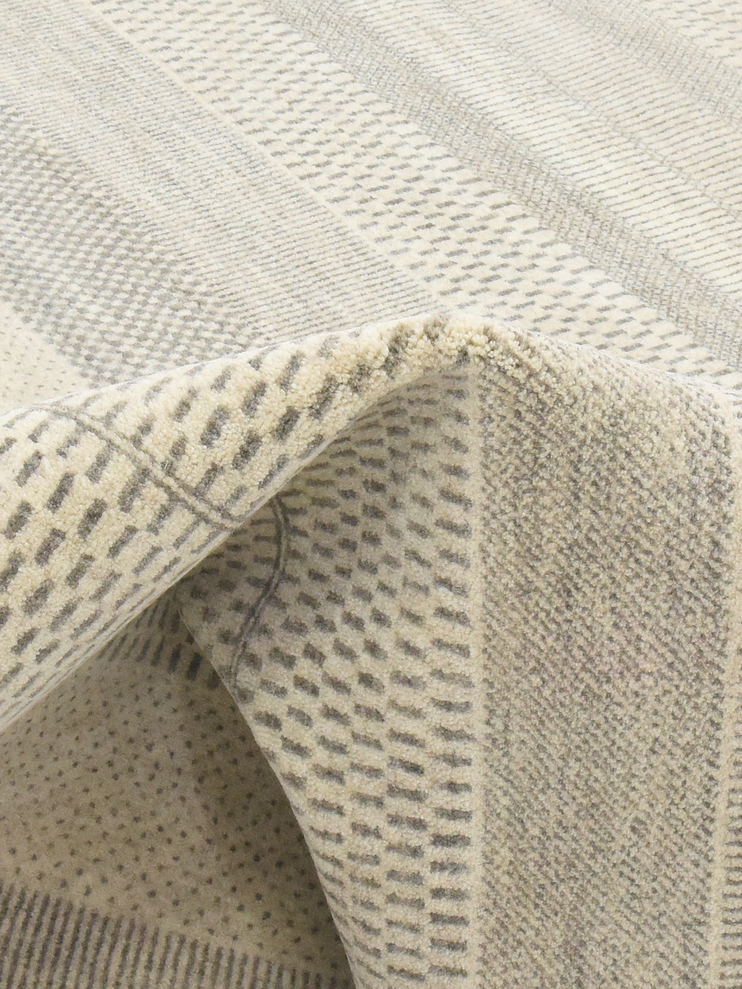 Ophelia Heritage Hand-knotted Wool Rug