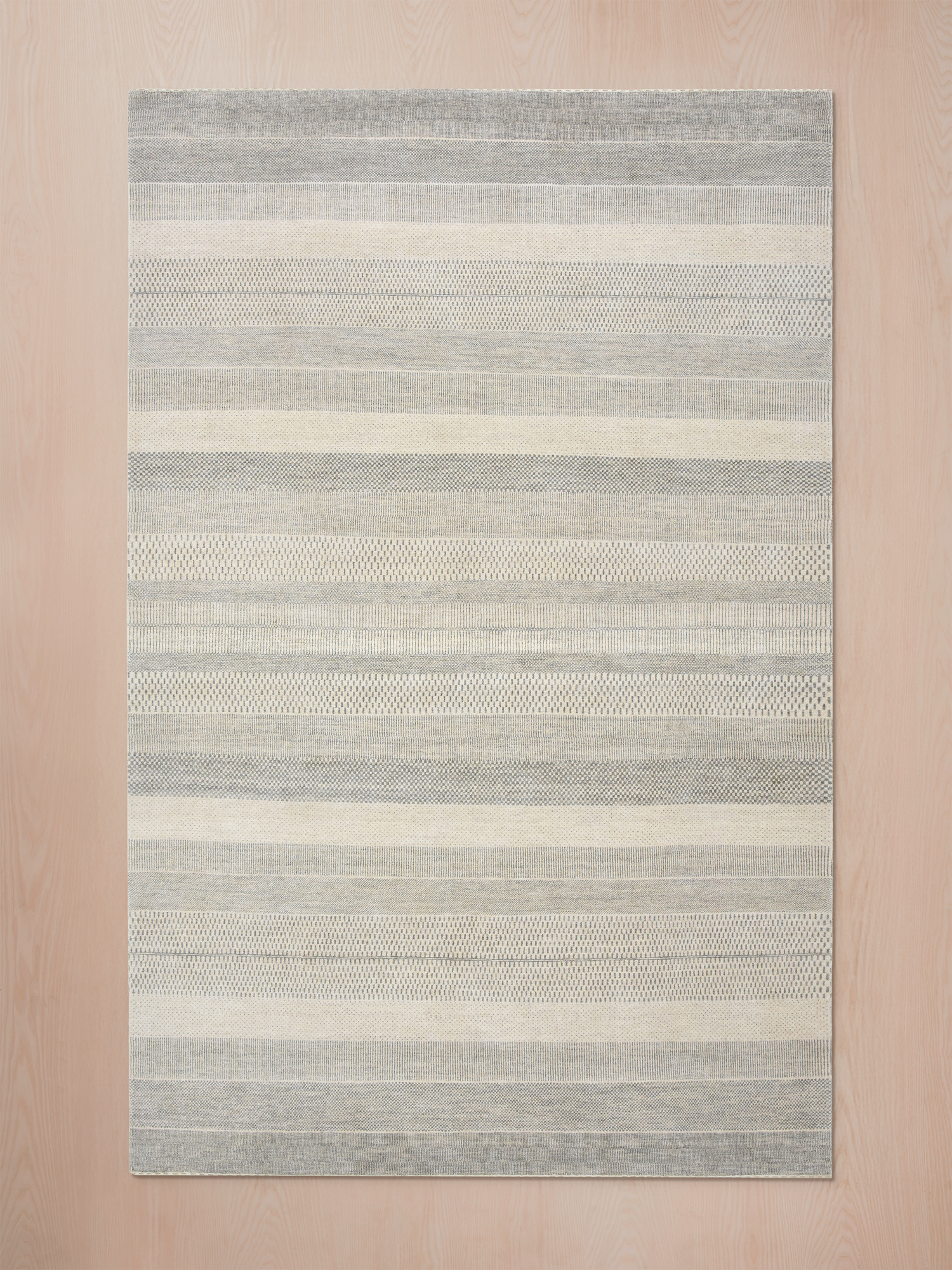 Ophelia Heritage Hand-knotted Wool Rug