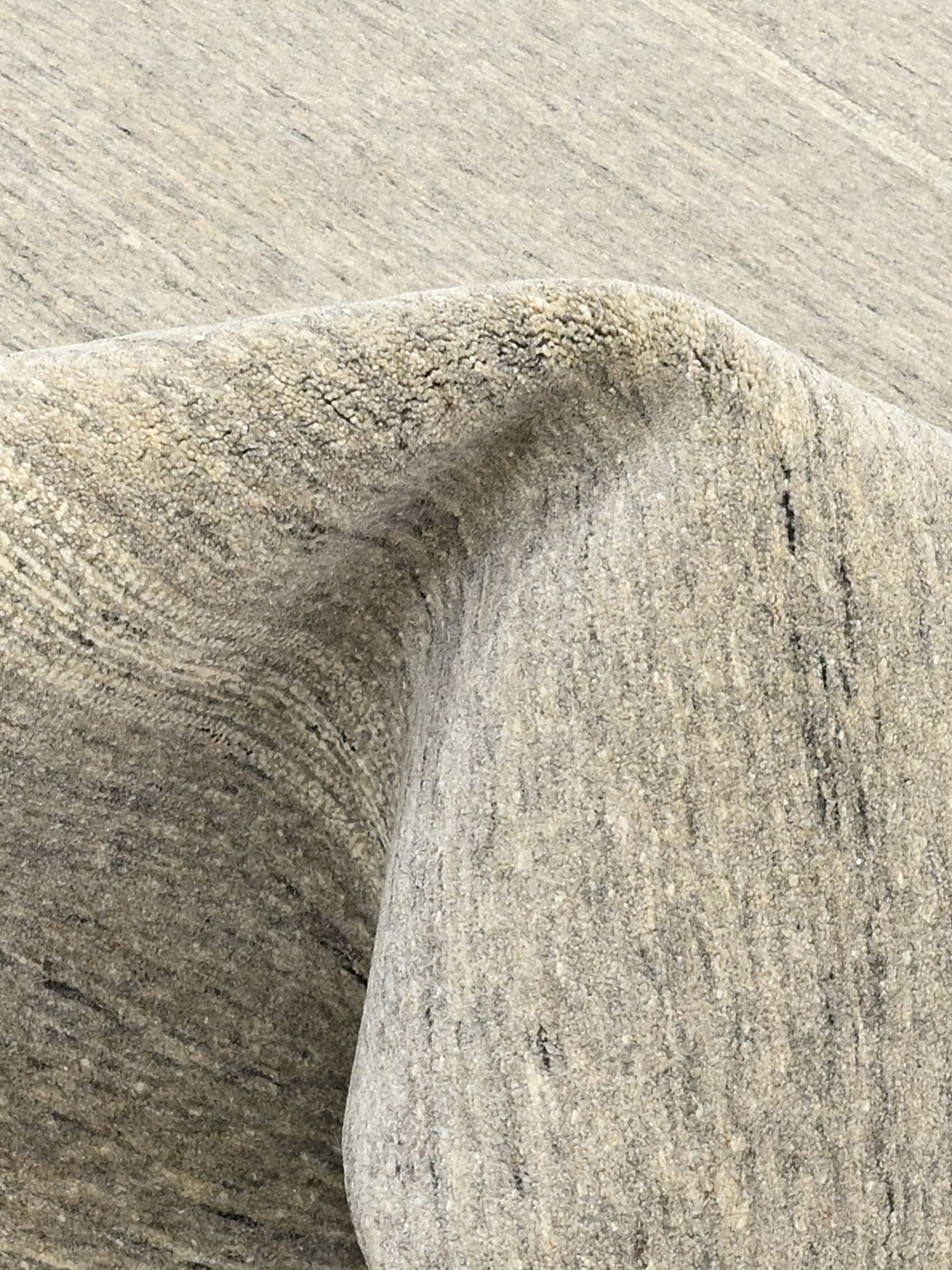 Vesso Heritage Hand-knotted Wool Rug