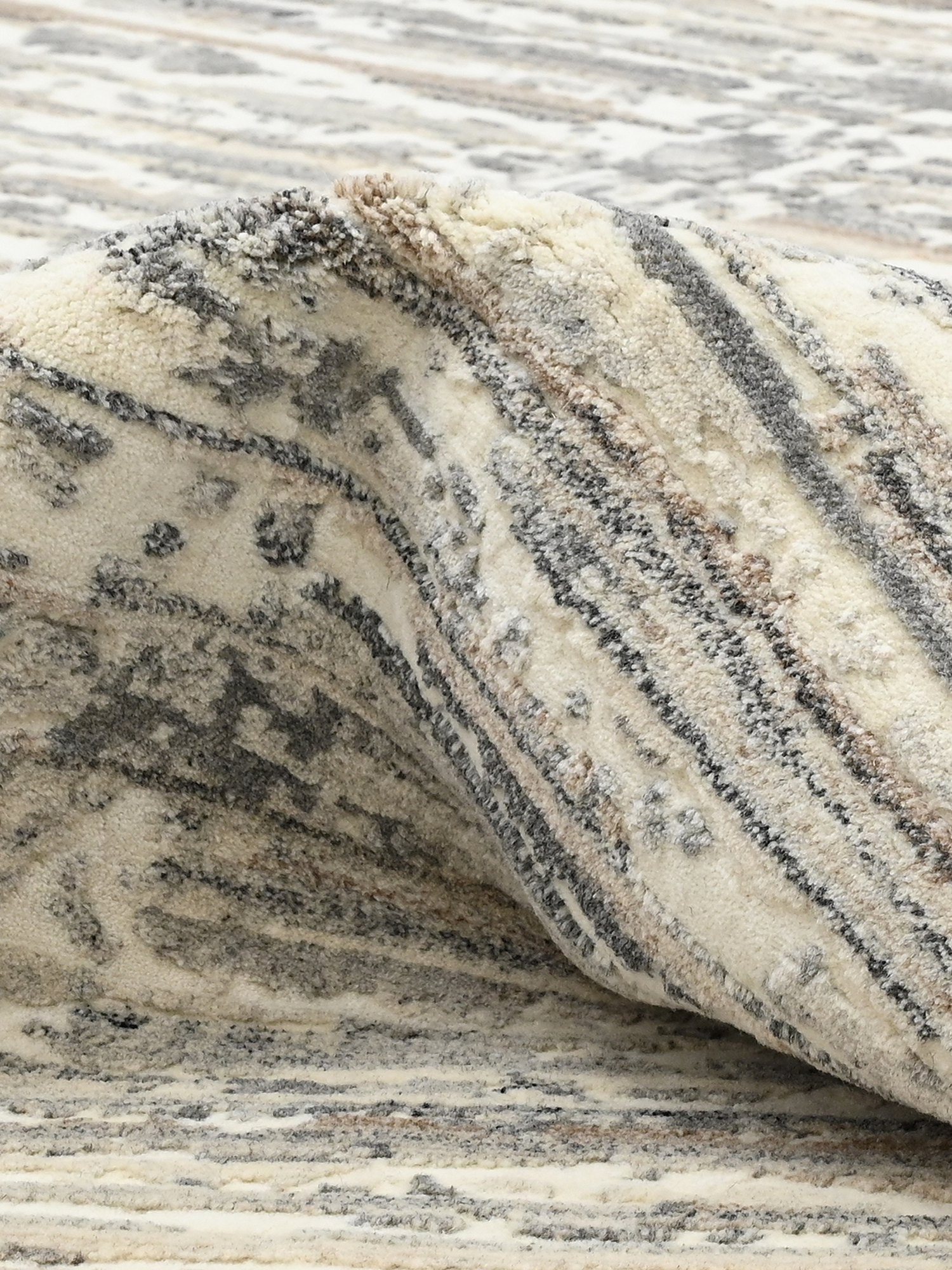 Carina Hand-knotted Wool Rug