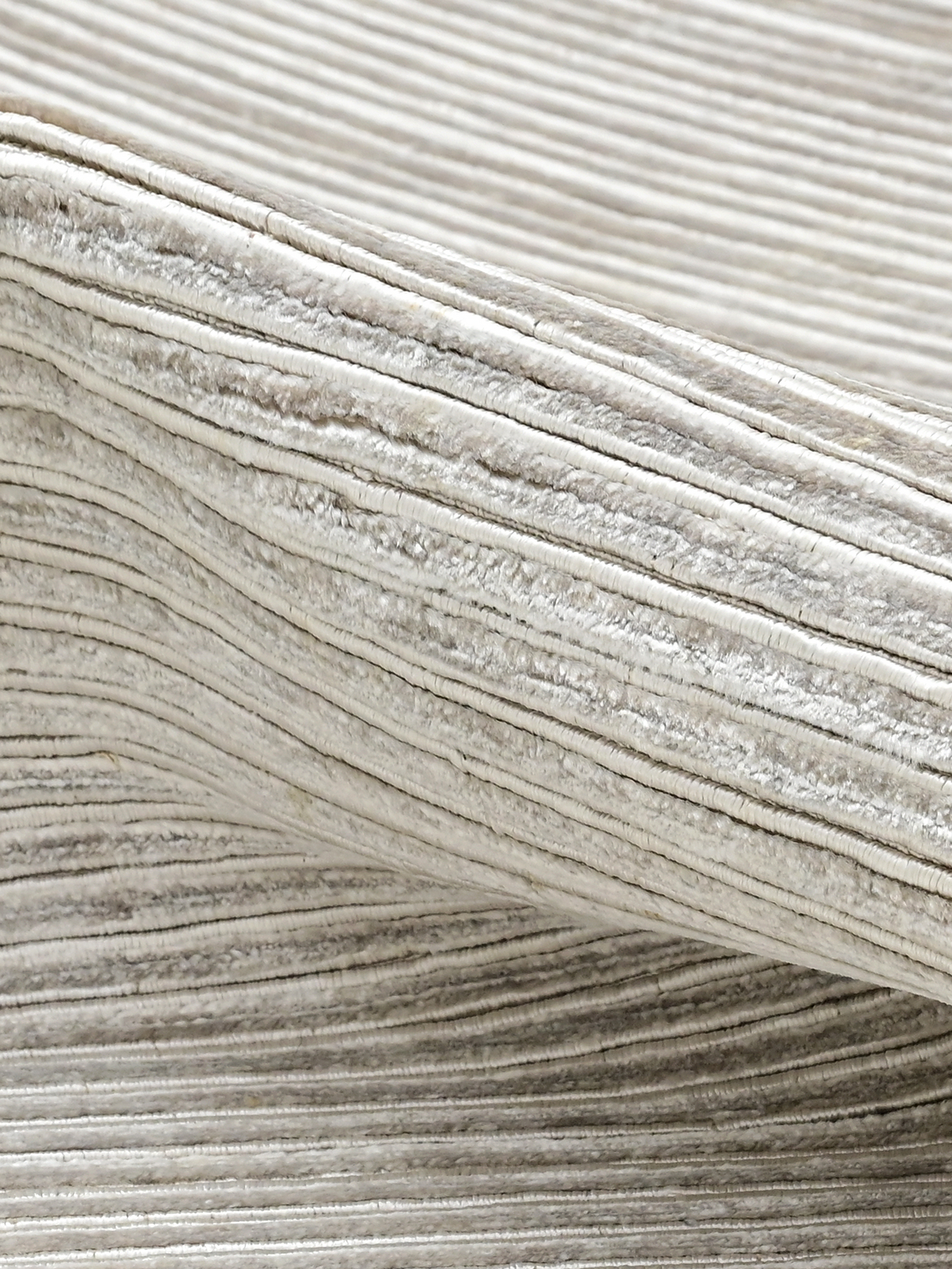 Isabella Handloom Banana Silk Rug