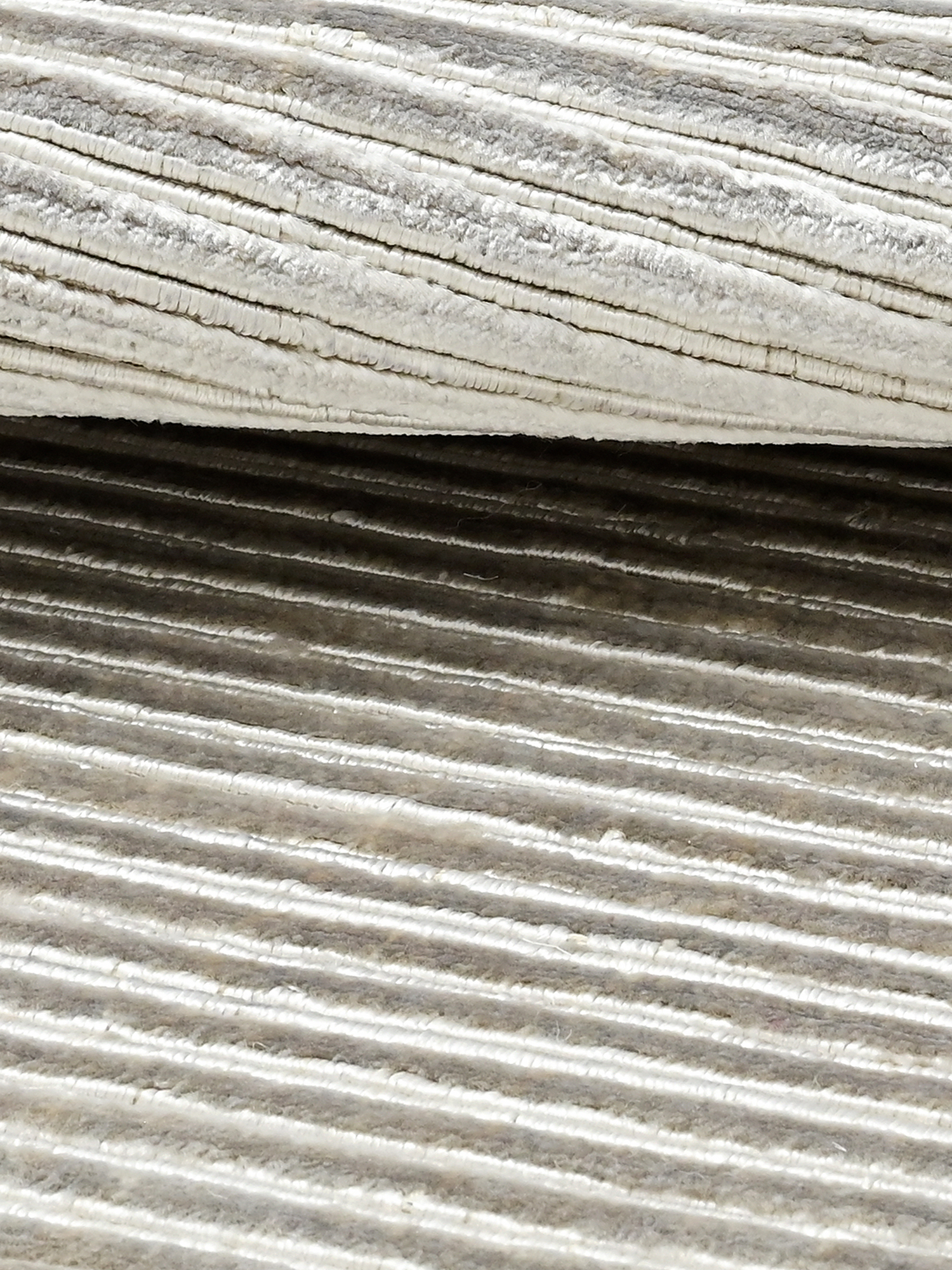 Isabella Handloom Banana Silk Rug