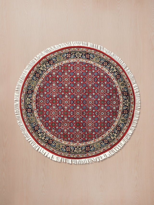 Vaari Round Hand-knotted Wool Rug