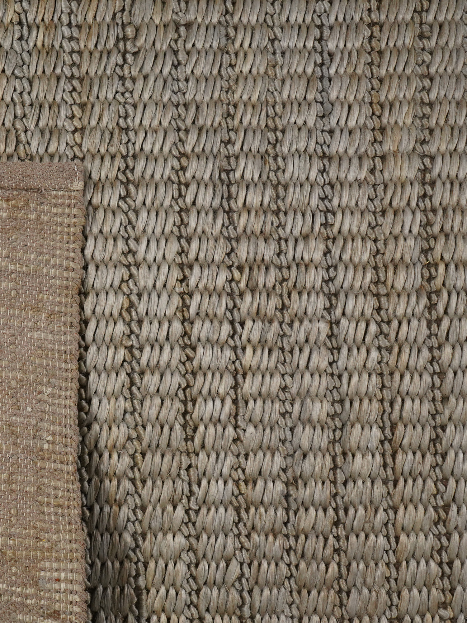 Aamil Hand-woven Jute Rug