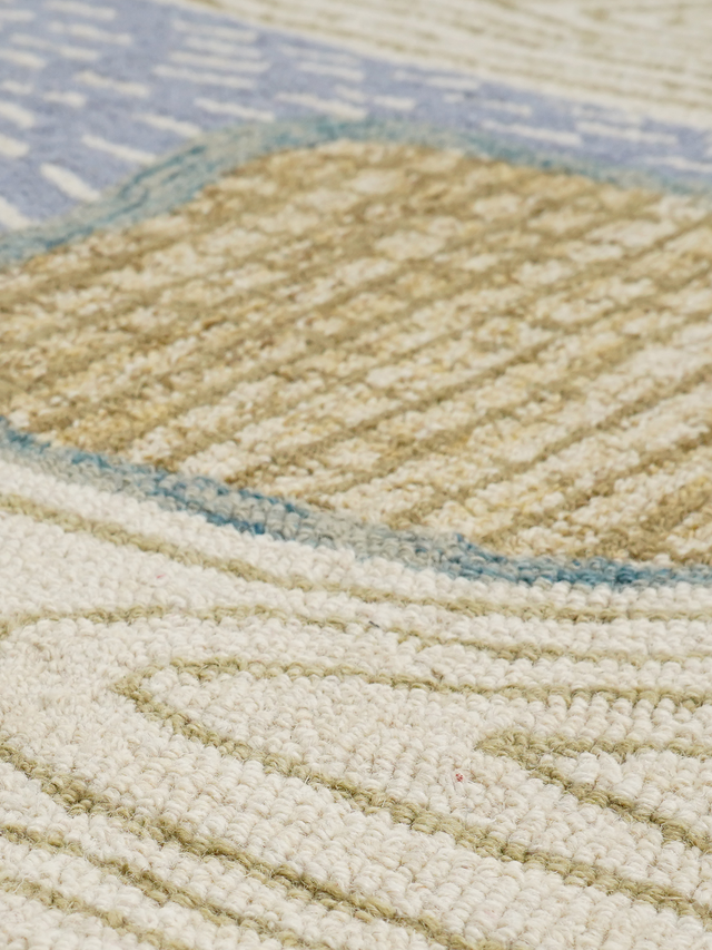 Daaira Hand-tufted Wool Rug