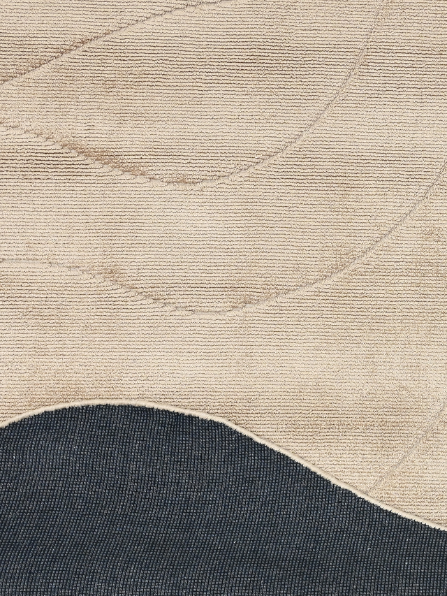 Siyana Hand-woven Organic Rug