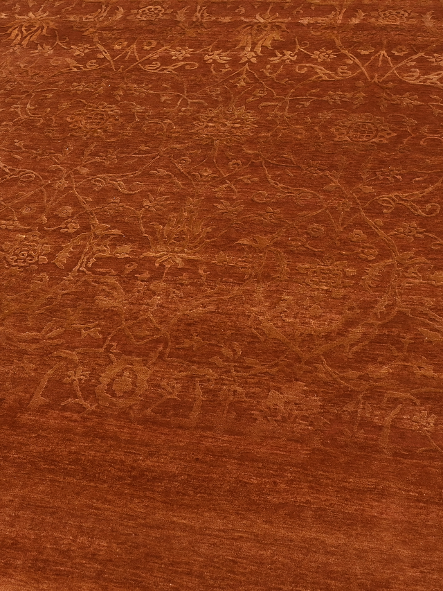 Rustic Aura Hand-knotted Wool & Silk Rug