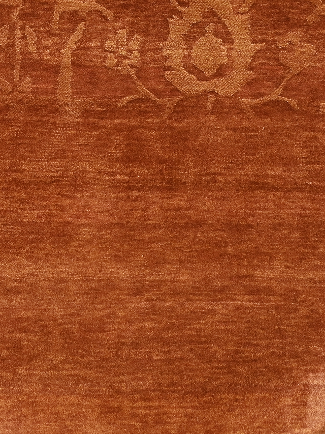 Rustic Aura Hand-knotted Wool & Silk Rug