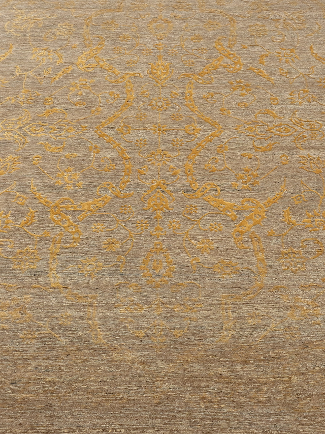 Aprezo Hand-knotted Wool & Silk Rug