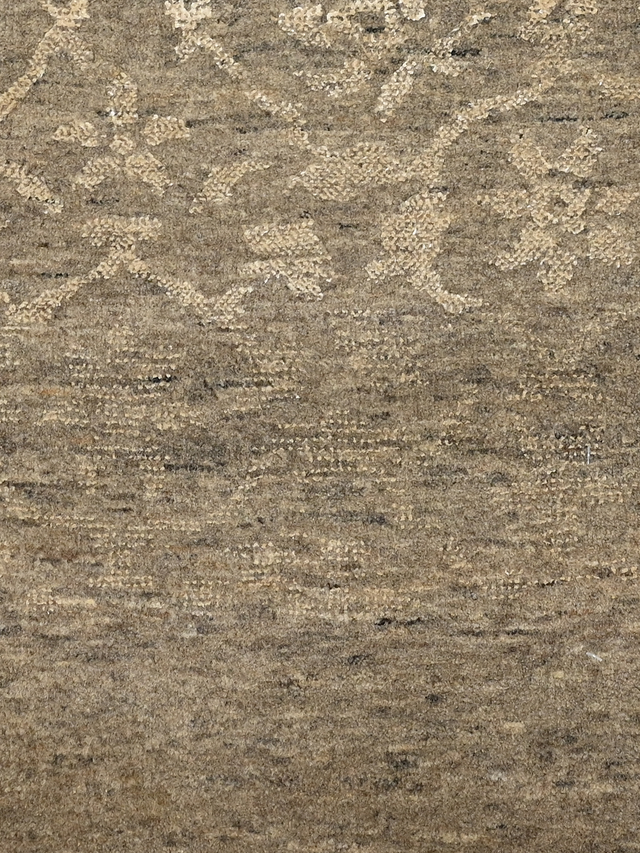 Mode Hand-knotted Wool & Silk Rug