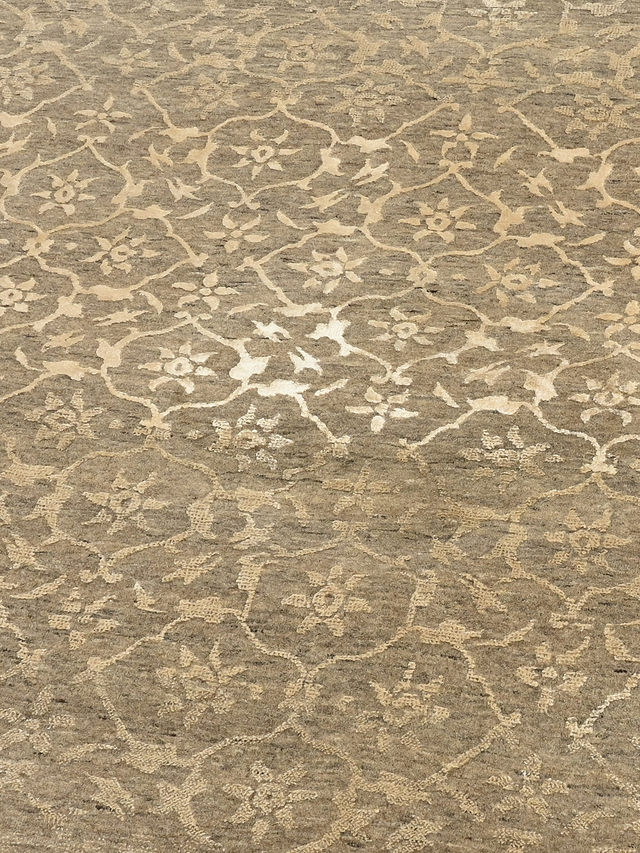 Mode Hand-knotted Wool & Silk Rug