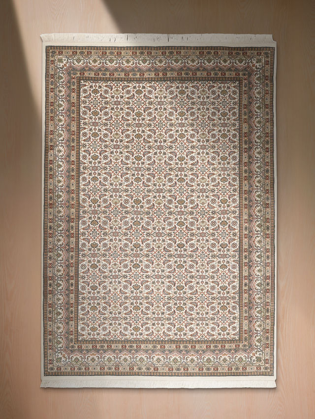 Aillie Hand-knotted Wool Rug