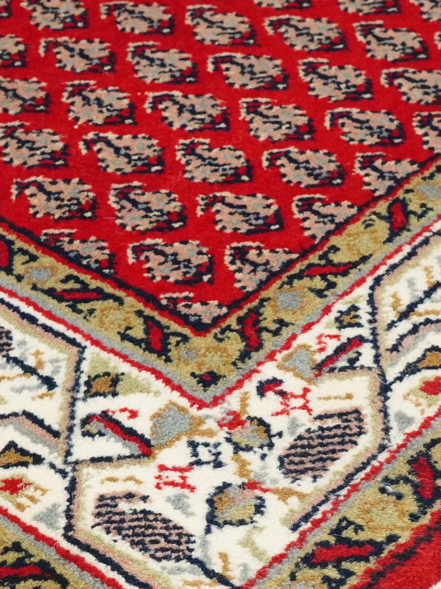 Humayra Hand-knotted Wool Rug