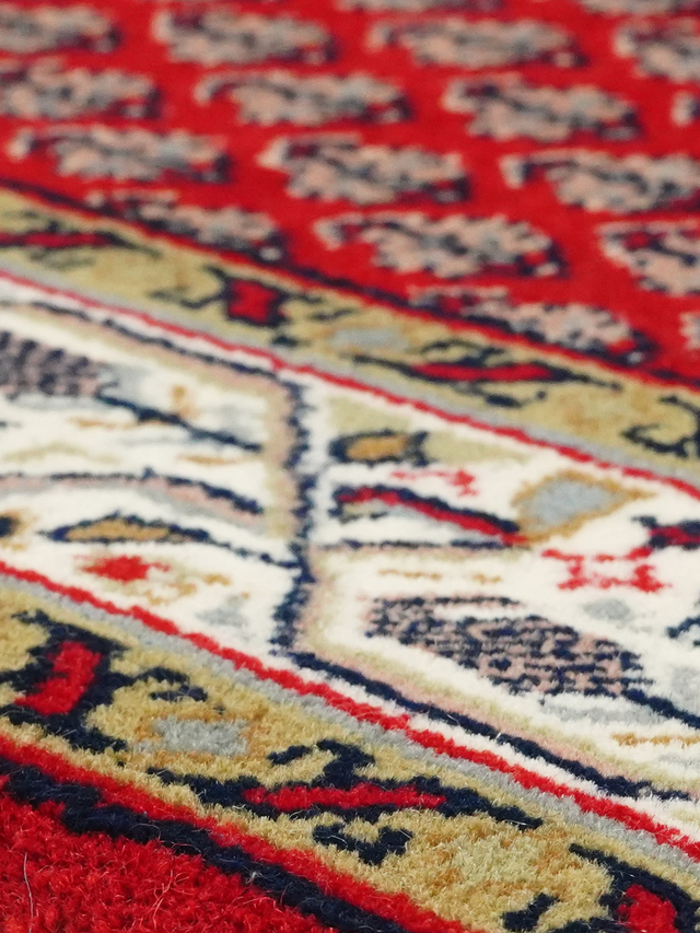 Humayra Hand-knotted Wool Rug