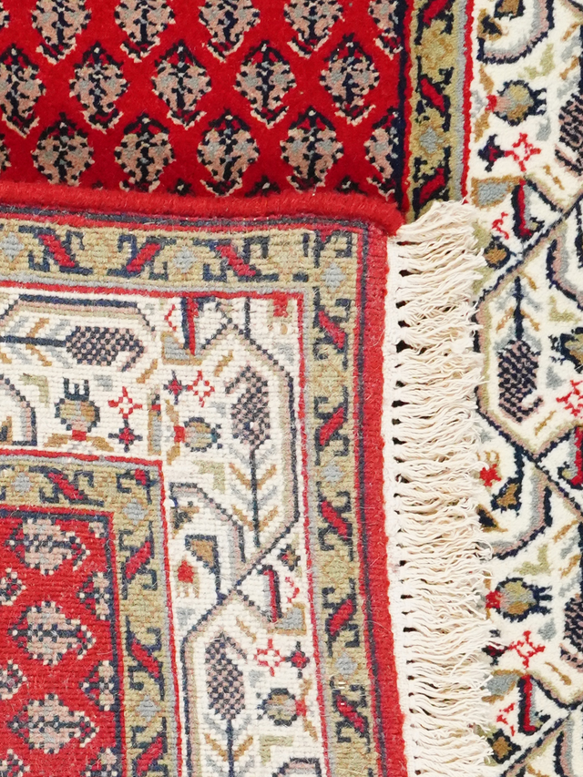 Humayra Hand-knotted Wool Rug