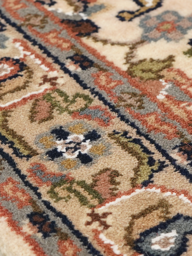 Malini Hand-knotted Wool Rug