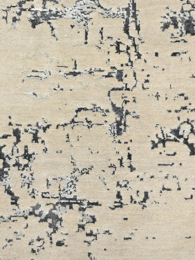 Dalan Wool & Bamboo Silk Hand-Knotted Rug