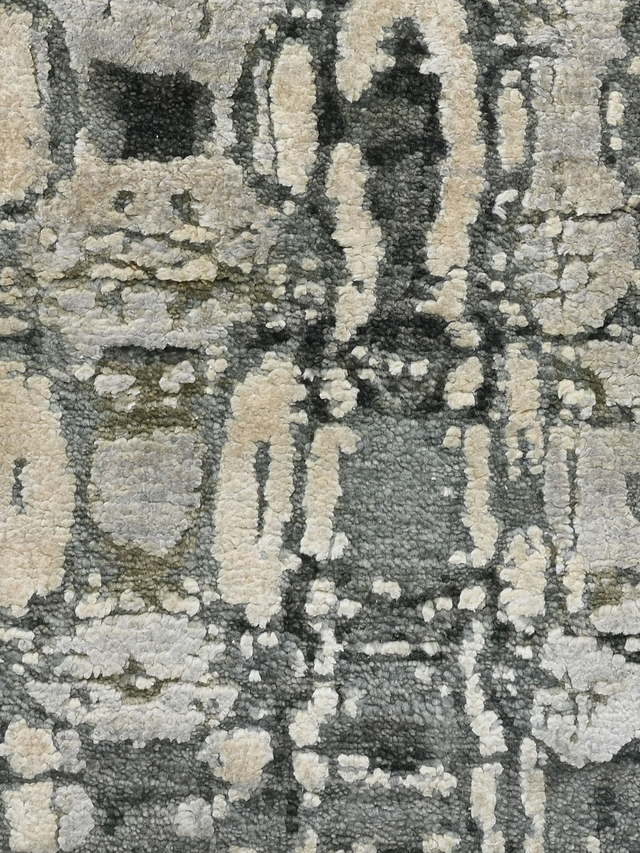 Kaelorn Hand-Knotted Wool & Bamboo Silk Rug - Charcoal