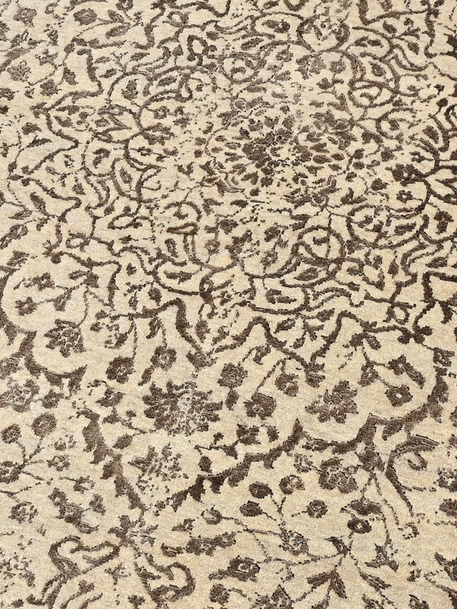Maro Wool & Bamboo Silk Hand-Knotted Rug