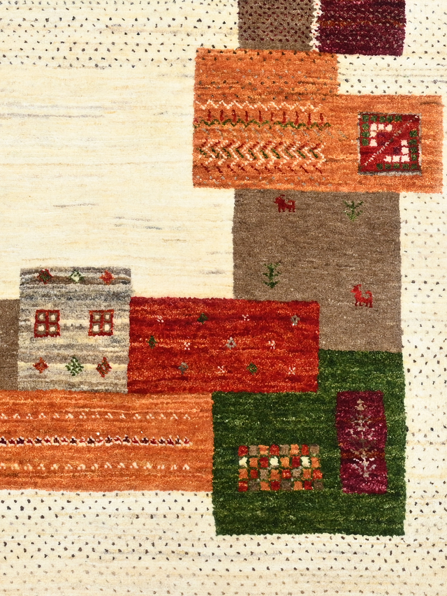 Zoran Hand-Knotted Wool Rug – Off-White