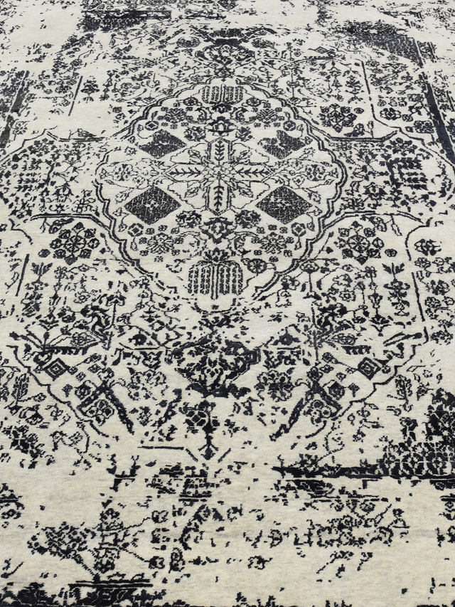 Elyth Hand-knotted Wool & Bamboo Silk Rug