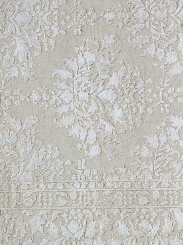 Davan Hand-knotted New Zealand Wool Persian Rug - Cream