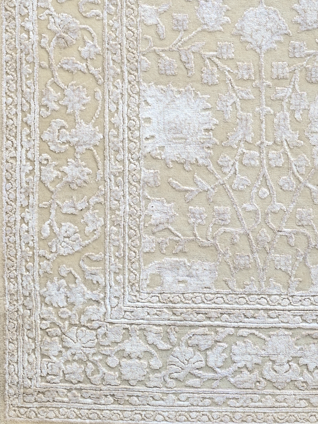 Mirael Hand-knotted New Zealand Wool Rug - Cream