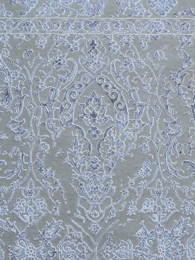 Caro Hand-knotted New Zealand Wool Rug - Grey