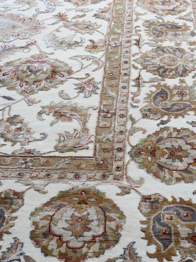 Bretil Hand-knotted New Zealand Wool Rug - Cream