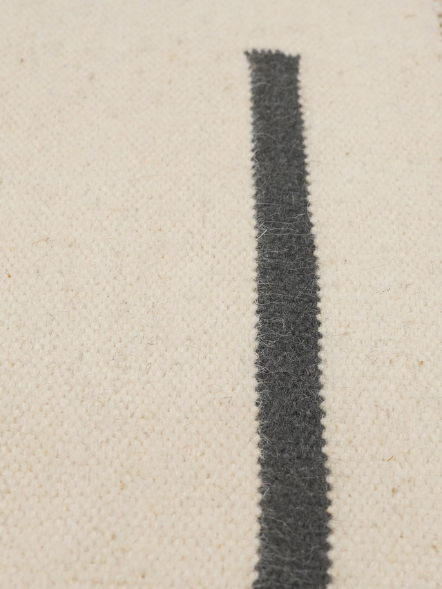 Carell Hand-Woven Wool Kilim Rug - Off White