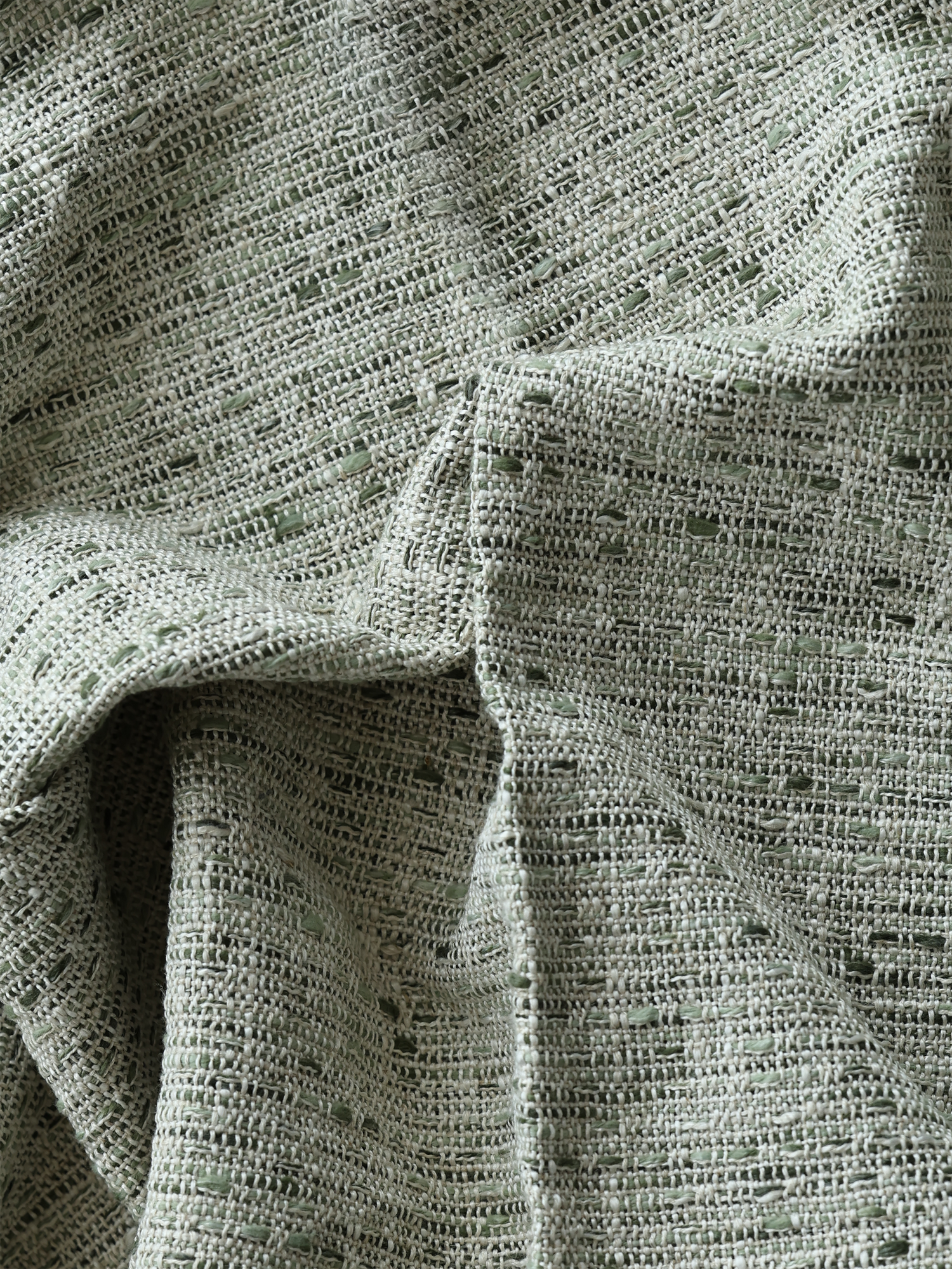 Elisha Minimal Throw