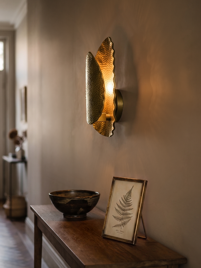 Evara Metal Wall Lamp